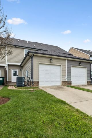 340C Lakeside Park Dr, Hendersonville, TN 37075