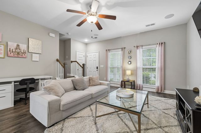 340C Lakeside Park Dr, Hendersonville, TN 37075