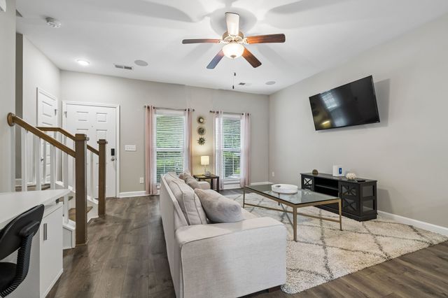 340C Lakeside Park Dr, Hendersonville, TN 37075