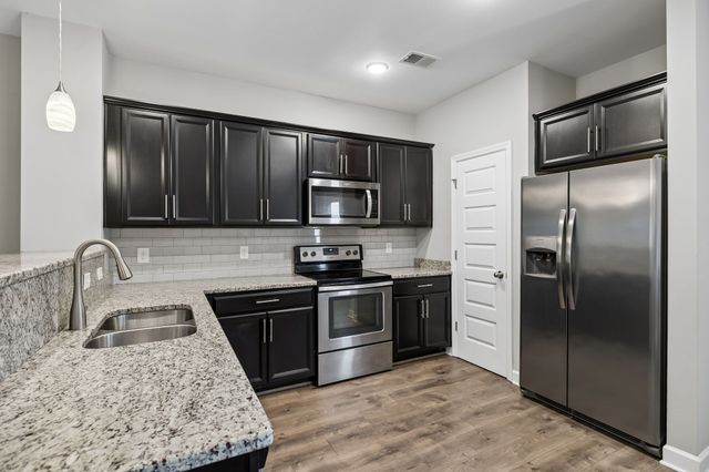 340C Lakeside Park Dr, Hendersonville, TN 37075