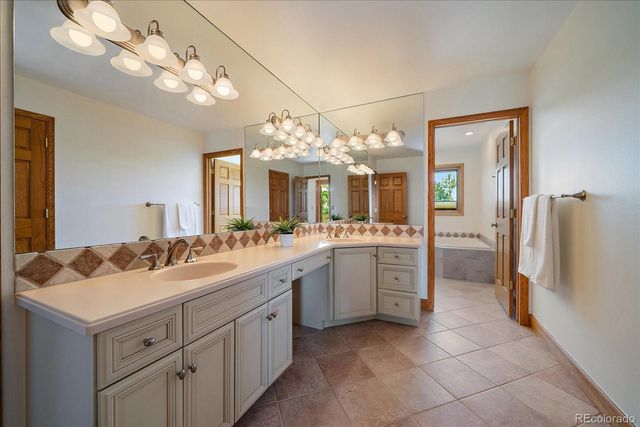 11651 W 40th Circle, Wheat Ridge, CO 80033