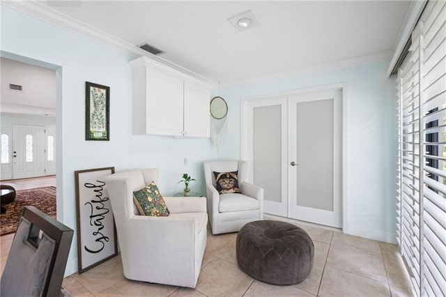 110 Prestwick Circle, Vero Beach, FL 32967