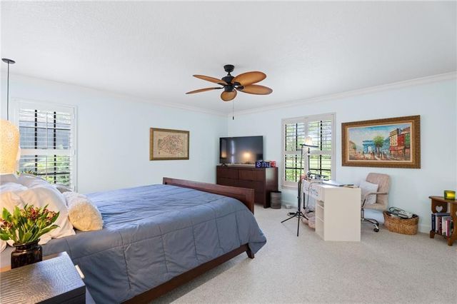 110 Prestwick Circle, Vero Beach, FL 32967