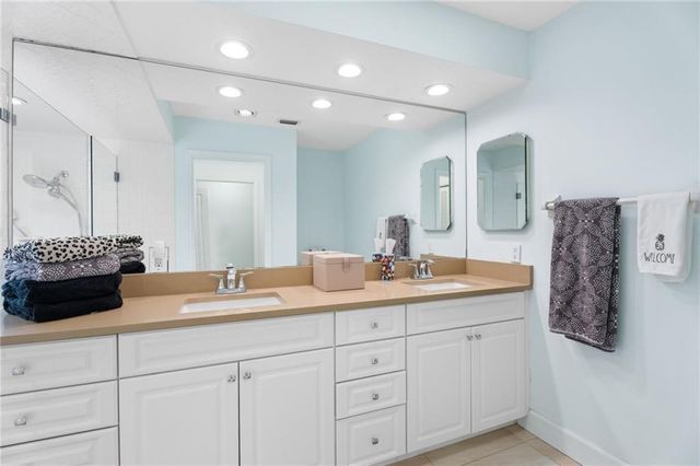 110 Prestwick Circle, Vero Beach, FL 32967