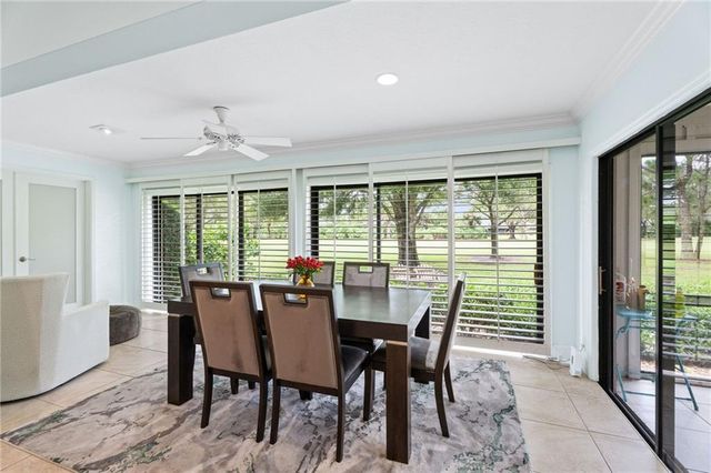 110 Prestwick Circle, Vero Beach, FL 32967
