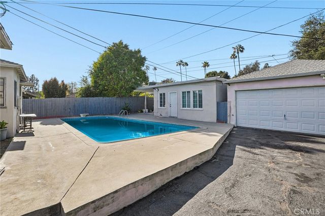 2209 Queensberry, Pasadena, CA 91104