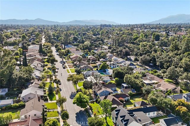 2209 Queensberry, Pasadena, CA 91104