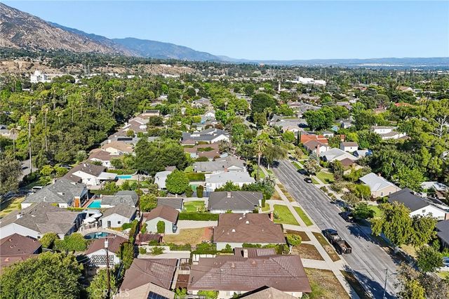 2209 Queensberry, Pasadena, CA 91104