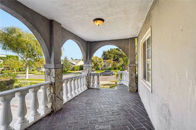 2209 Queensberry, Pasadena, CA 91104