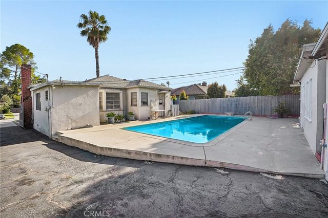 2209 Queensberry, Pasadena, CA 91104