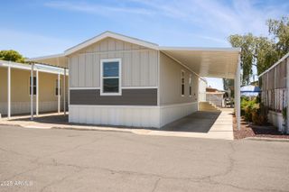 8601 N 71st Avenue 77, Glendale, AZ 85301