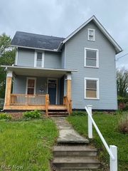 1411 Logan Avenue NW, Canton, OH 44703