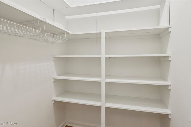 11820 Edgewater Drive 415, Lakewood, OH 44107