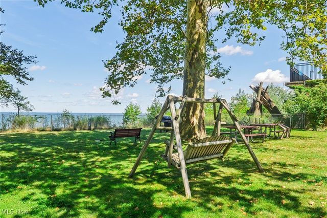 11820 Edgewater Drive 415, Lakewood, OH 44107