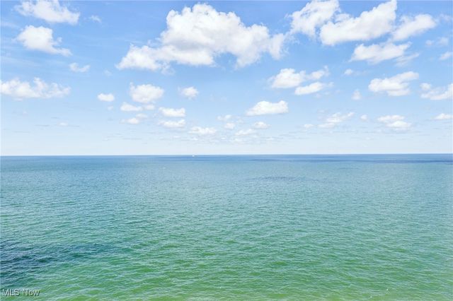 11820 Edgewater Drive 415, Lakewood, OH 44107