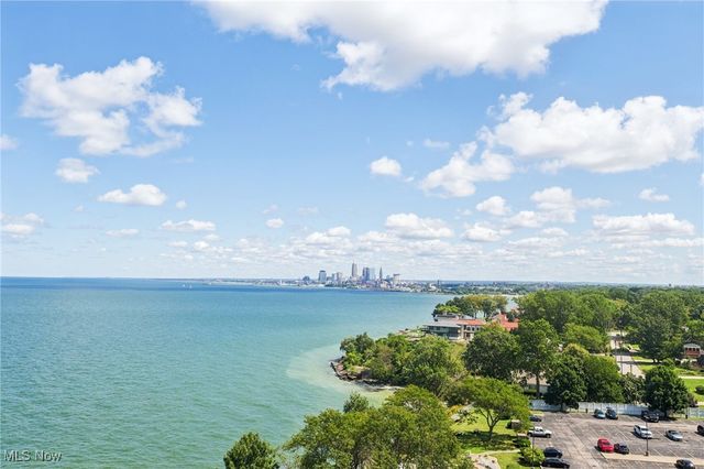 11820 Edgewater Drive 415, Lakewood, OH 44107