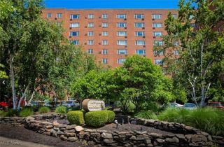 11820 Edgewater Drive 415, Lakewood, OH 44107