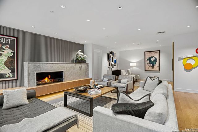 200 Patterson UNIT 118, San Antonio, TX 78209