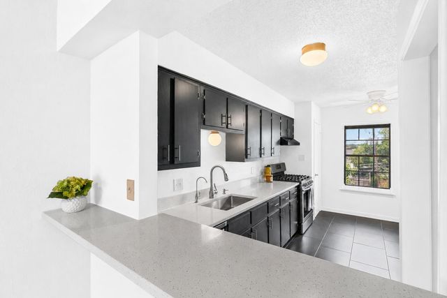 2425 Ashdale DR 92, Austin, TX 78757