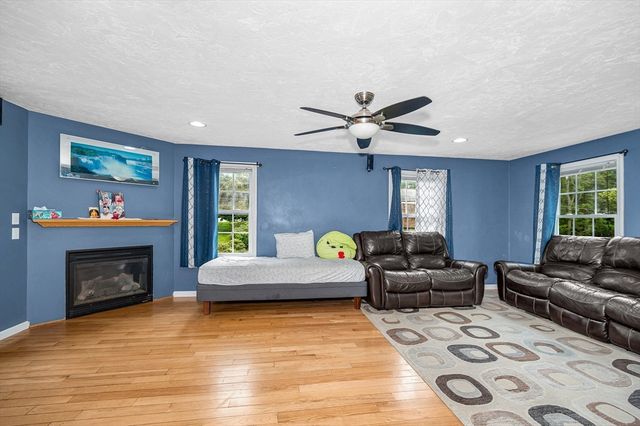 57 Magnolia Street, Lowell, MA 01854
