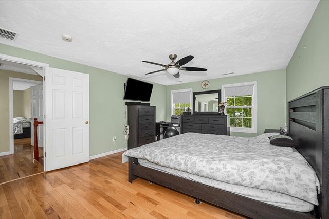 57 Magnolia Street, Lowell, MA 01854