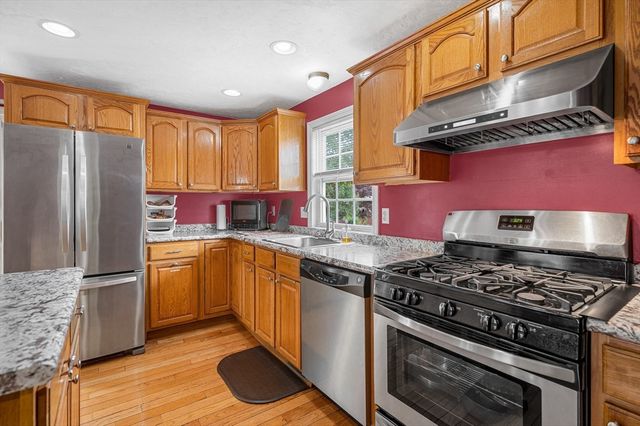 57 Magnolia Street, Lowell, MA 01854