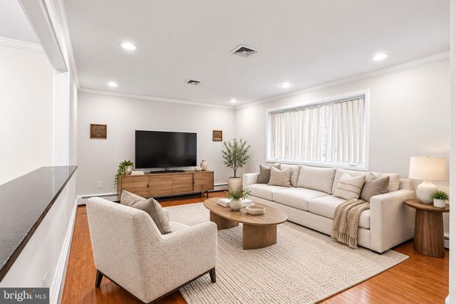1090 ORCHARD ST, North Brunswick, NJ 08902