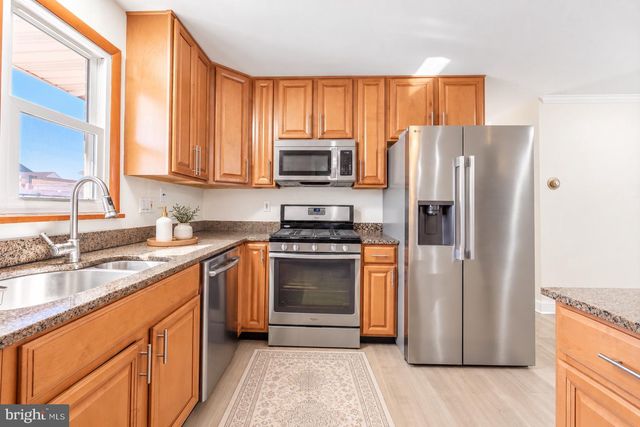 1090 ORCHARD ST, North Brunswick, NJ 08902
