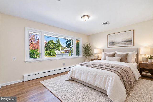 1090 ORCHARD ST, North Brunswick, NJ 08902