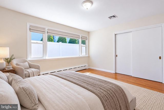 1090 ORCHARD ST, North Brunswick, NJ 08902