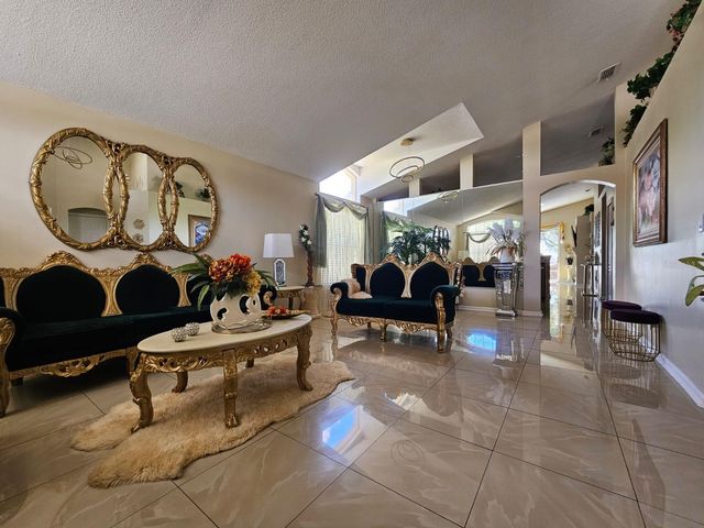 15601 AUTUMN GLEN AVENUE, Clermont, FL 34714