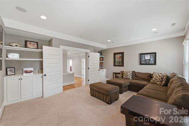 661 Ideal Way, Charlotte, NC 28203