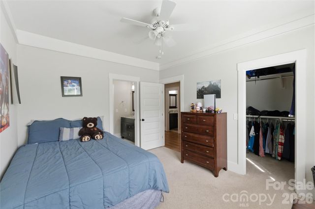 661 Ideal Way, Charlotte, NC 28203