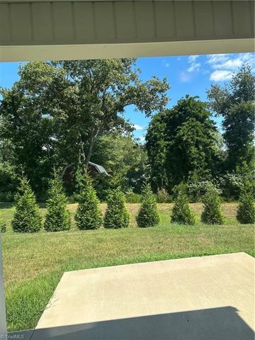 413 Mountain Grove Lane, Kernersville, NC 27284
