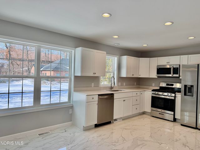 3945 Imperial Boulevard, Toledo, OH 43623