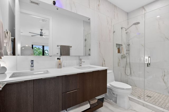1044 N VICTORIA PARK Road, Fort Lauderdale, FL 33304