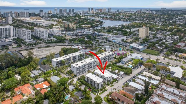 1044 N VICTORIA PARK Road, Fort Lauderdale, FL 33304