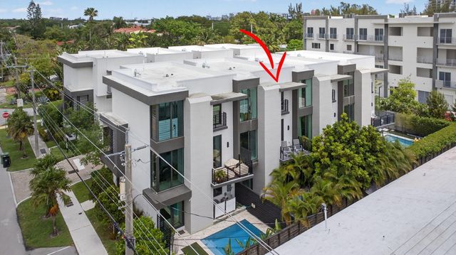 1044 N VICTORIA PARK Road, Fort Lauderdale, FL 33304
