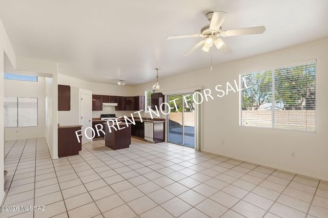 8875 S Desert Valley Way, Tucson, AZ 85747