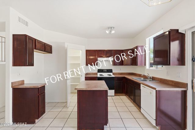 8875 S Desert Valley Way, Tucson, AZ 85747