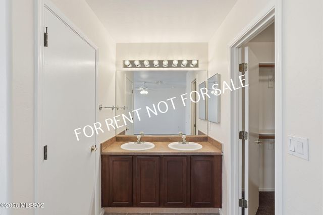 8875 S Desert Valley Way, Tucson, AZ 85747