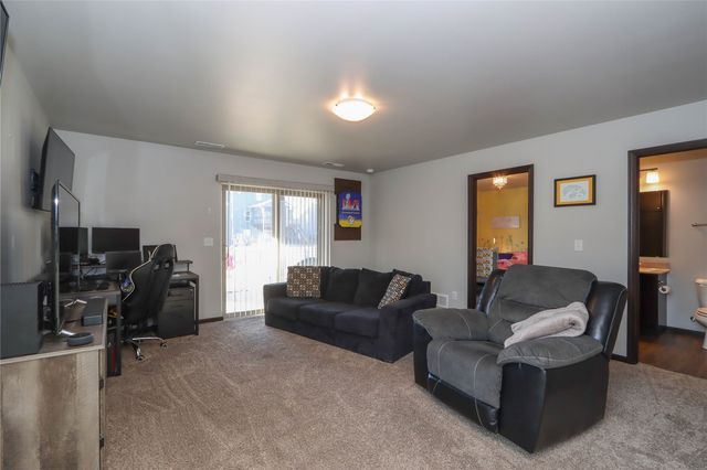 1247 Mary Lane, North Liberty, IA 52317