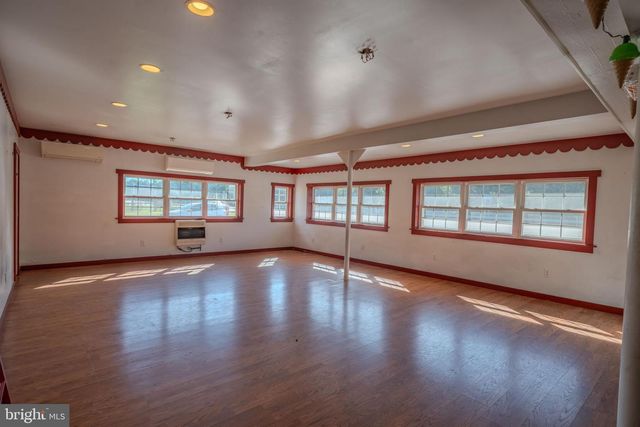 9334 S SUSQUEHANNA TRL, Port Trevorton, PA 17864