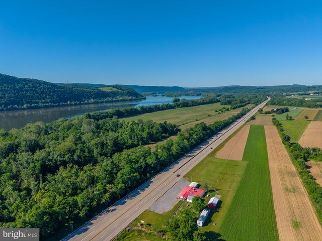 9334 S SUSQUEHANNA TRL, Port Trevorton, PA 17864