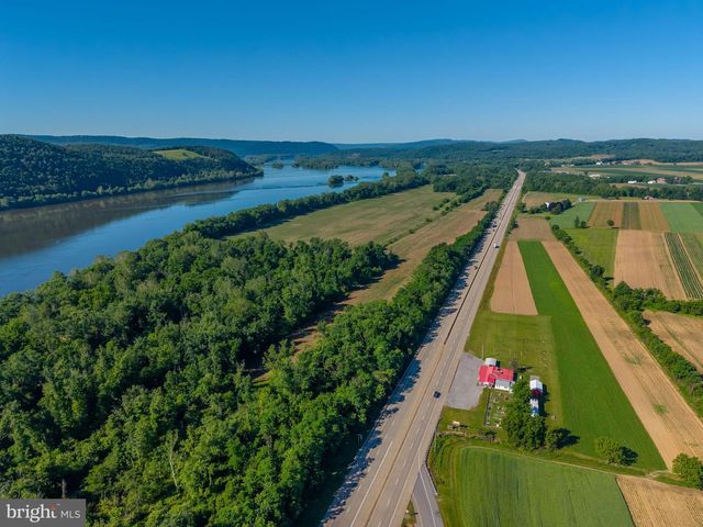 9334 S SUSQUEHANNA TRL, Port Trevorton, PA 17864