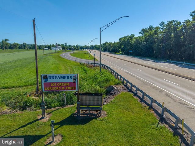 9334 S SUSQUEHANNA TRL, Port Trevorton, PA 17864