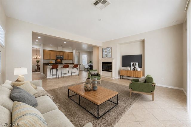 8229 Oakshire Street, Las Vegas, NV 89131