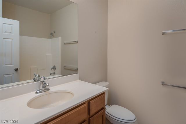 8229 Oakshire Street, Las Vegas, NV 89131