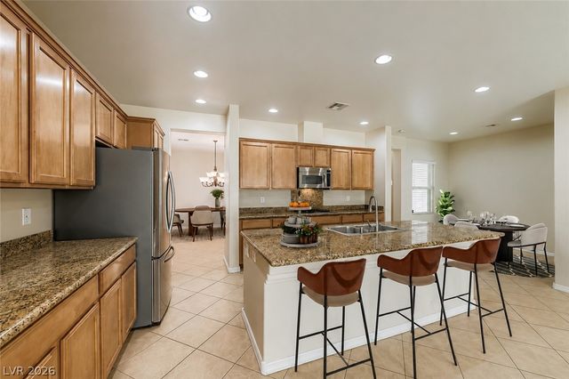 8229 Oakshire Street, Las Vegas, NV 89131