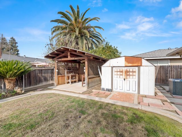 6613 N Chance Avenue, Fresno, CA 93710